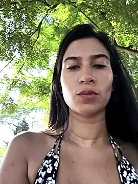 Snapshot of lady-rosse chatting on January 22, 8:38 pm lady-rosse online show from January 22, 8:38 pm