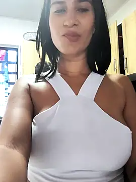 Snapshot of lady-rosse chatting on January 30, 2:36 pm lady-rosse online show from January 30, 2:36 pm