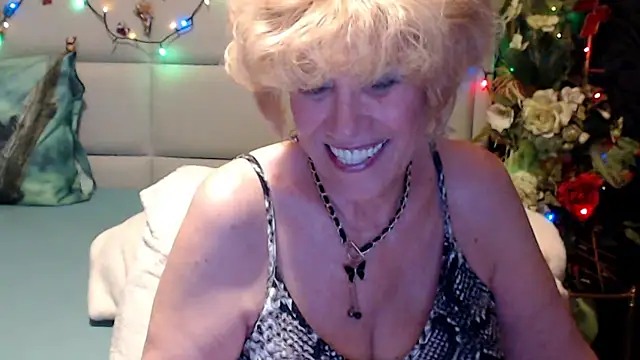 HappyWomanOn online show from June 5, 8:25 pm