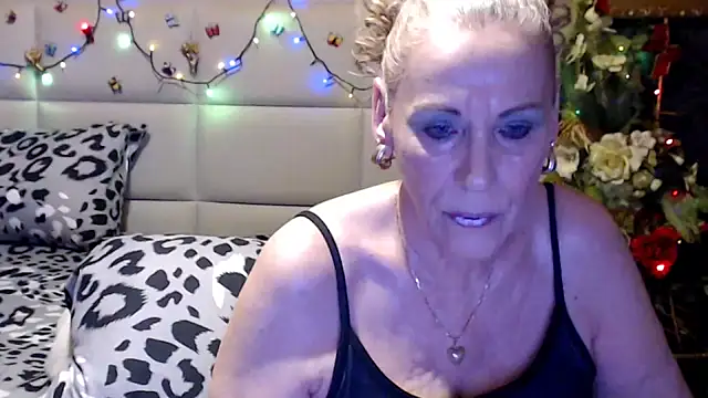 HappyWomanOn online show from July 21, 9:00 am