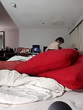 Iliketomakeudrip online show from April 18, 1:15 pm