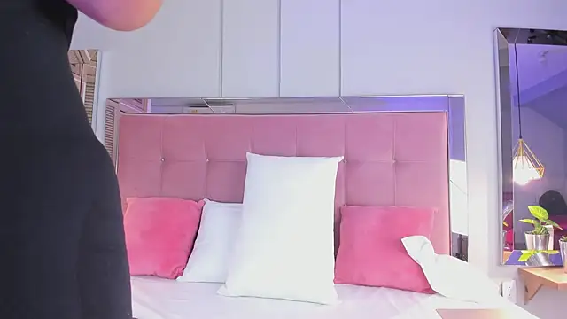 Snapshot of Ahincale chatting on January 17, 7:50 pm Ahincale online show from January 17, 7:50 pm