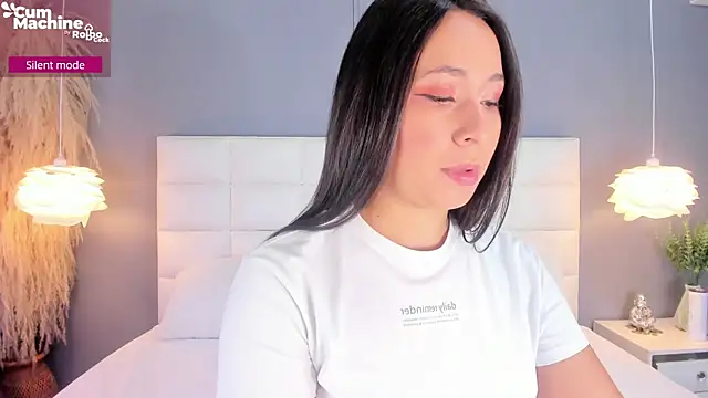 Snapshot of Ahincale chatting on March 20, 11:48 am Ahincale online show from March 20, 11:48 am