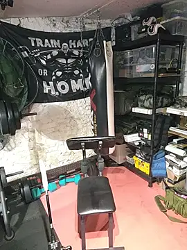 Snapshot of rob2810 chatting on February 20, 9:15 pm rob2810 online show from February 20, 9:15 pm