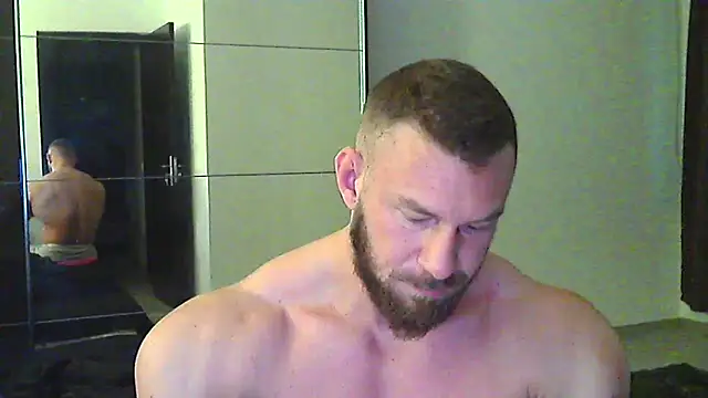 muscularkevin online show from March 11, 4:40 am