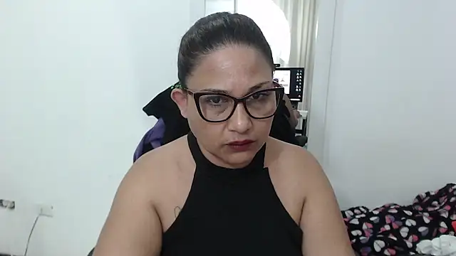 Snapshot of Katha_Marck chatting on October 12, 6:45 am Katha Marck online show from October 12, 6:45 am