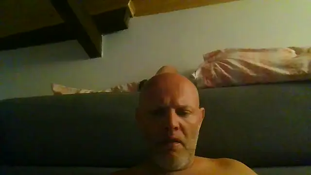 Snapshot of davigochi77bcn chatting on October 4, 8:40 pm davigochi77bcn online show from October 4, 8:40 pm