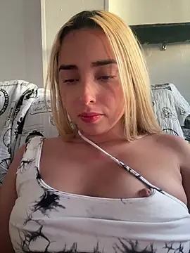 Irisweet  online show from February 17, 10:25 pm