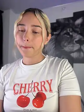 Irisweet  online show from September 20, 9:49 pm