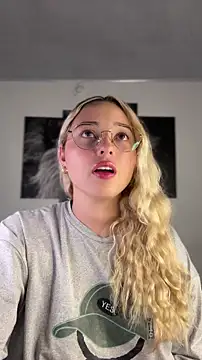 Irisweet  online show from November 16, 9:31 pm