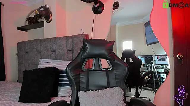 Snapshot of danielasexya1 chatting on February 17, 2:41 am danielasexya1 online show from February 17, 2:41 am