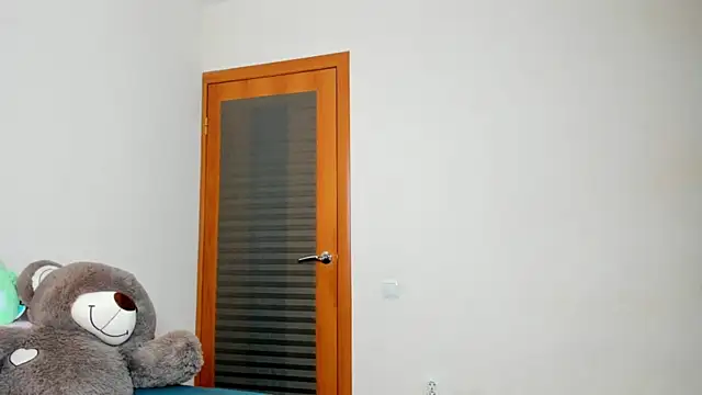 FlowerOfSin2001 online show from September 19, 4:51 pm