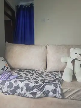 Red butterfly2 online show from April 17, 12:19 pm