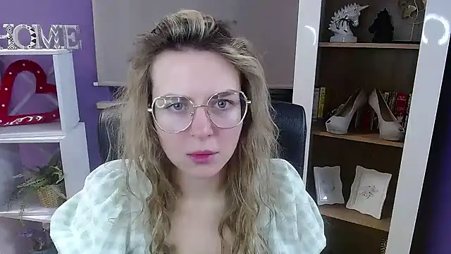 Zoey Erotic online show from January 15, 5:34 am