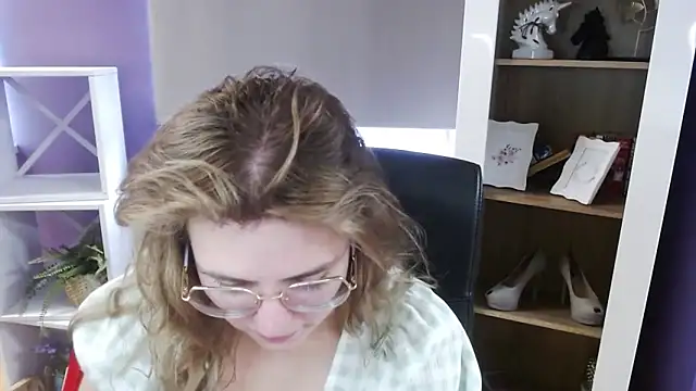 Zoey Erotic online show from March 27, 8:26 am