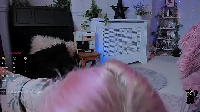 AliceW0lf online show from March 21, 11:44 am