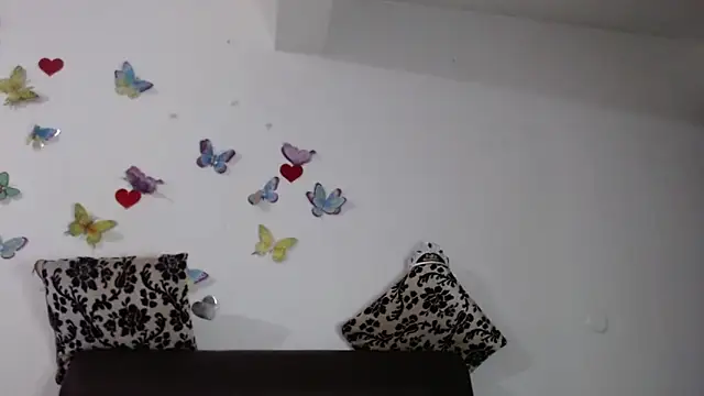 linapalacios online show from November 23, 2:17 pm