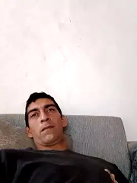 Snapshot of Elverguditojaja chatting on February 25, 5:22 pm Elverguditojaja online show from February 25, 5:22 pm