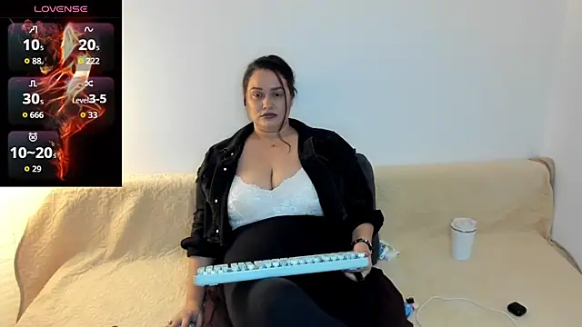 Laura sinner online show from January 6, 7:39 pm