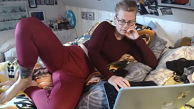 MaryG online show from March 17, 9:12 am