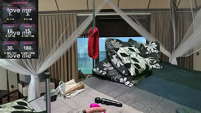 Snapshot of HornyShyAsian chatting on November 4, 6:51 pm HornyShyAsian online show from November 4, 6:51 pm