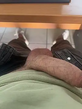 Snapshot of Laviestbelle chatting on February 26, 2:49 pm Laviestbelle online show from February 26, 2:49 pm