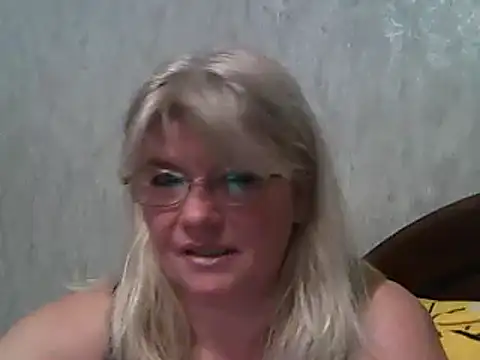 Snapshot of Diana_49 chatting on January 30, 6:43 pm Diana 49 online show from January 30, 6:43 pm
