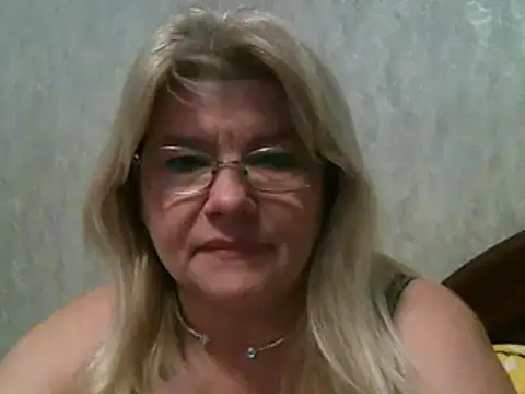 Snapshot of Diana_49 chatting on February 12, 8:16 am Diana 49 online show from February 12, 8:16 am