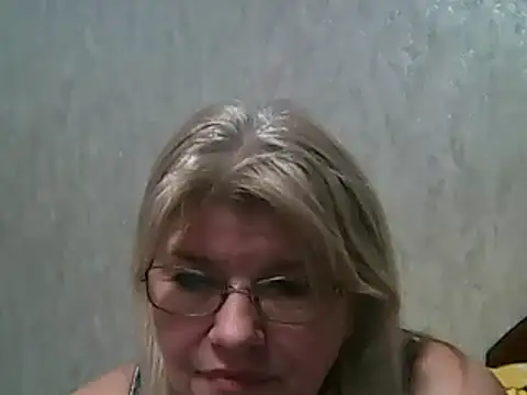 Snapshot of Diana_49 chatting on February 12, 11:18 am Diana 49 online show from February 12, 11:18 am
