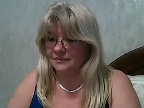 Snapshot of Diana_49 chatting on February 16, 3:05 pm Diana 49 online show from February 16, 3:05 pm