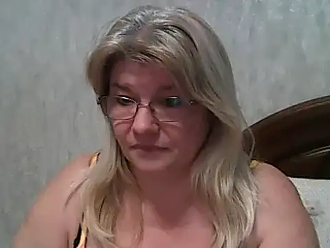 Snapshot of Diana_49 chatting on March 4, 11:19 am Diana 49 online show from March 4, 11:19 am