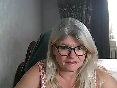 Snapshot of Diana_49 chatting on September 13, 12:16 pm Diana 49 online show from September 13, 12:16 pm