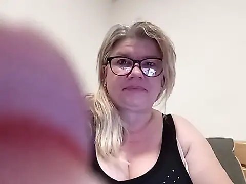 Diana 49 online show from April 10, 8:19 am