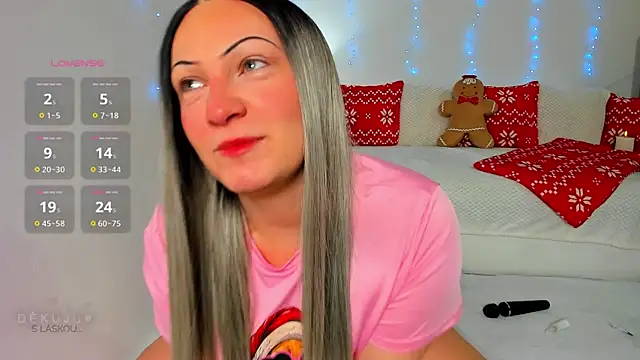 Snapshot of KVerunce chatting on December 18, 9:40 pm KVerunce online show from December 18, 9:40 pm