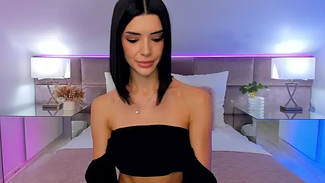 JasmiLyn online show from October 18, 12:28 pm