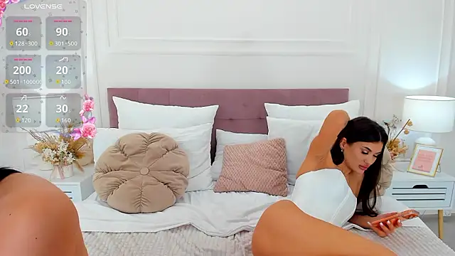 Snapshot of JasmiLyn chatting on January 31, 7:11 pm JasmiLyn online show from January 31, 7:11 pm