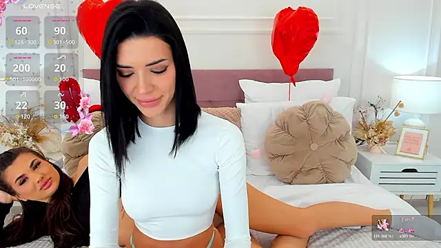 Snapshot of JasmiLyn chatting on February 18, 6:31 am JasmiLyn online show from February 18, 6:31 am