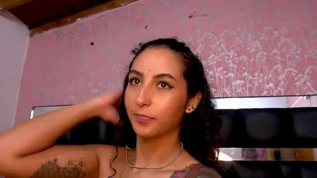 agatha collins  online show from January 12, 1:21 am