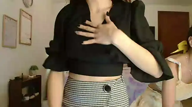 3littleschoolteens online show from February 7, 9:04 pm