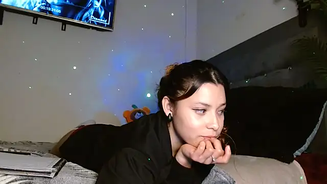 3littleschoolteens online show from February 14, 4:58 am