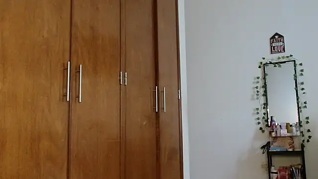 3littleschoolteens online show from January 16, 7:51 pm