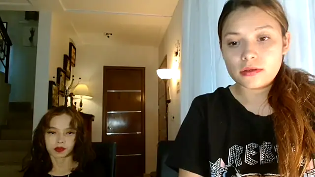 Snapshot of 3littleschoolteens chatting on June 15, 7:49 pm 3littleschoolteens online show from June 15, 7:49 pm