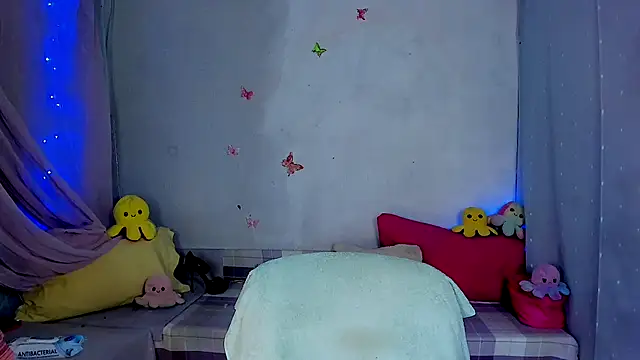 LickLizzy online show from October 13, 2:22 am