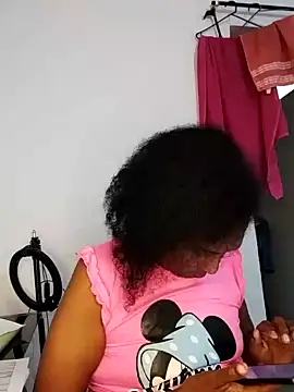 Snapshot of Aishamara chatting on February 7, 10:46 pm Aishamara online show from February 7, 10:46 pm