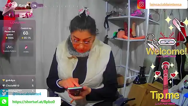 Snapshot of LaInsaciableIntensa chatting on February 23, 1:57 am LaInsaciableIntensa online show from February 23, 1:57 am