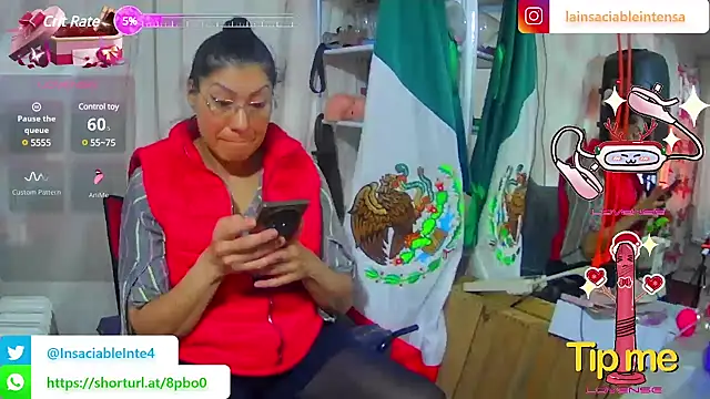 Snapshot of LaInsaciableIntensa chatting on February 27, 10:20 pm LaInsaciableIntensa online show from February 27, 10:20 pm