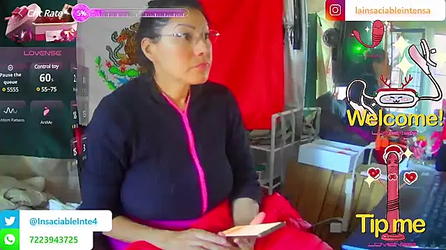 Snapshot of LaInsaciableIntensa chatting on March 5, 10:43 pm LaInsaciableIntensa online show from March 5, 10:43 pm