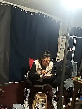 LaInsaciableIntensa online show from November 6, 12:44 am