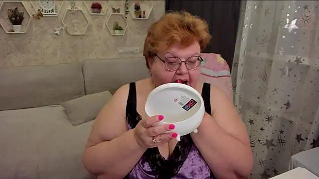  big love  online show from March 1, 8:10 pm