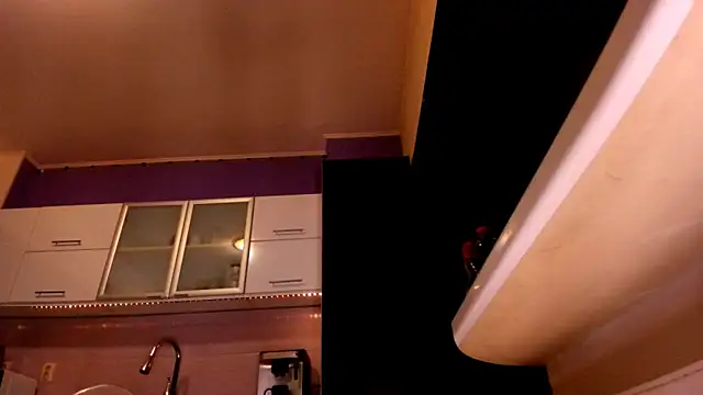 purpleariellx online show from March 13, 3:54 am